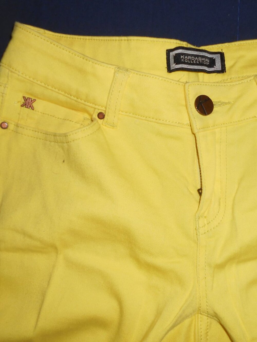 Kim Kardashian Kollection SZ 6 Vivid Yellow color Cotton/Elastane VGC